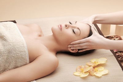 ChrisFarrell美容SPA 專業(yè)美容服務(wù)，煥發(fā)肌膚光彩